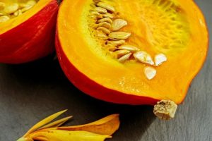 pumpkin-seed-oil-benefits-side-effects